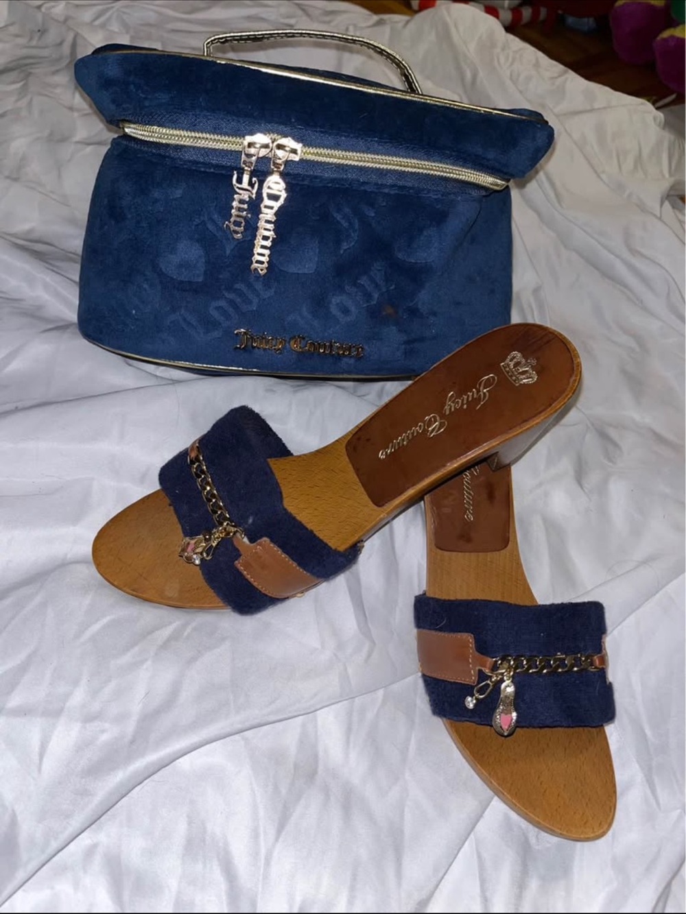 Vintage Juicy Couture heels & makeup bag size 9 women’s